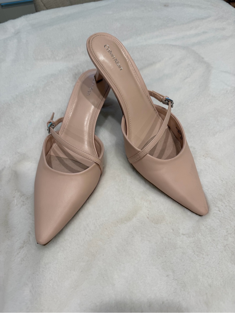 Calvin Klein Blush Pink Pointed Toe Kitten Heel Size 9.5